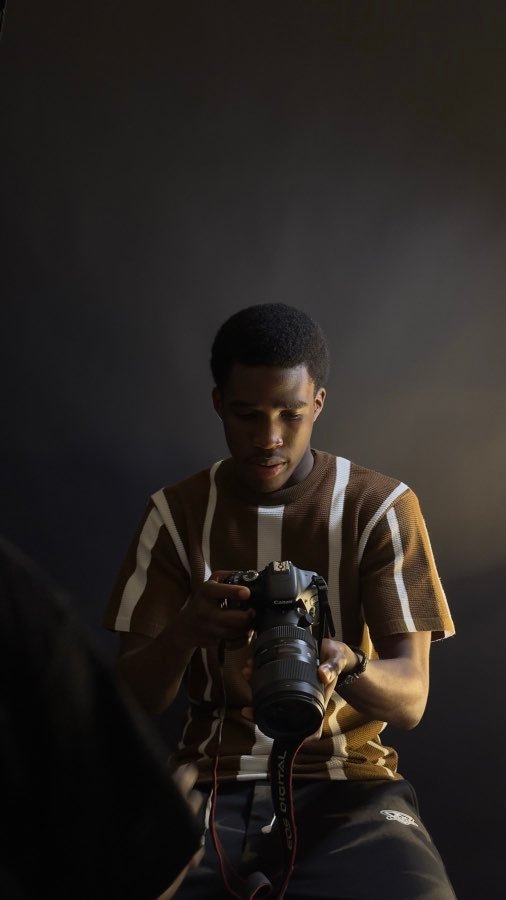 Behind the camera 02